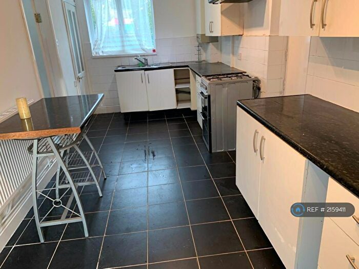 3 Bedroom Semi-Detached House To Rent In Gladeside Road, Manchester, M22