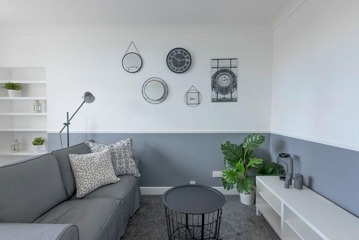 2 Bedroom Flat To Rent In Peddie Street, Dundee, DD1