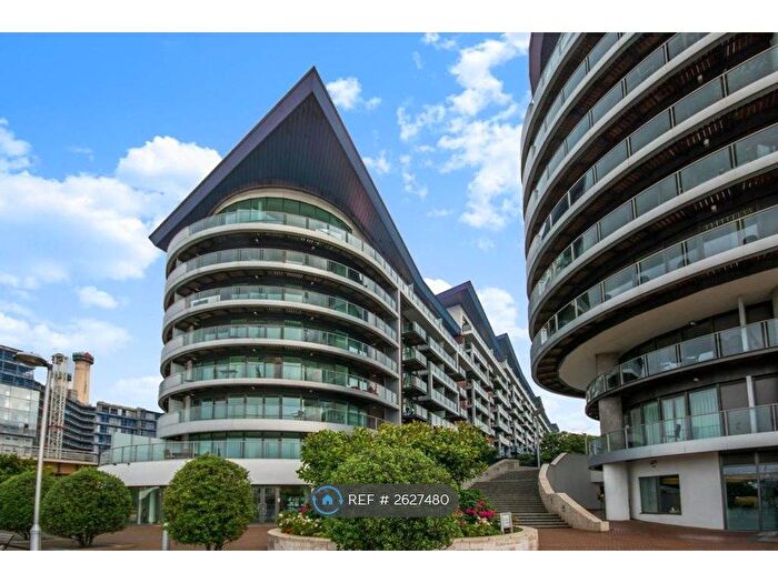 Studio To Rent In Howard Building, London, SW11