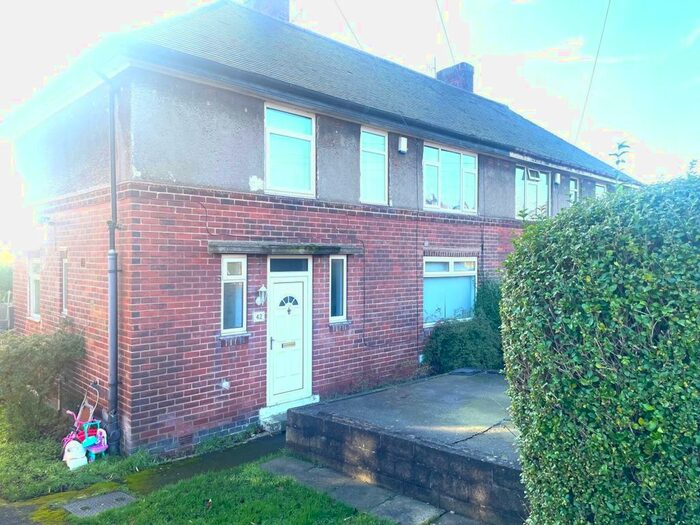 4 Bedroom Semi-Detached House To Rent In Palgrave Road, Sheffield, S5
