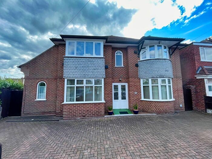 8 Bedroom Detached House For Sale In Cross Lane, Great Barr, Birmingham, B43