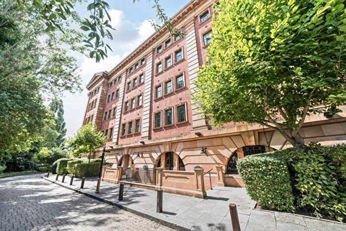 2 Bedroom Flat To Rent In William Hunt Mansions, Barnes, London, SW13