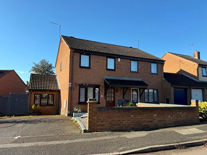 3 Bedroom Semi-Detached House To Rent In Oakgrove Place, , East Hunsbury, Northampton, NN4