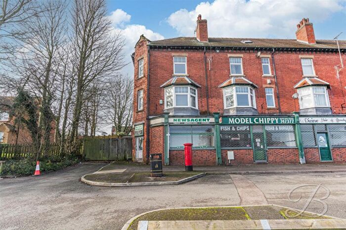 3 Bedroom End Terrace House For Sale In Colonade, Shirebrook, Mansfield, NG20