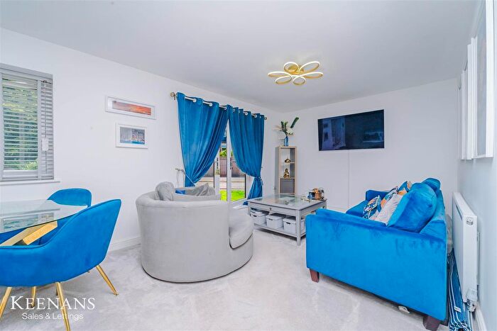 2 Bedroom Flat For Sale In Farrier Close, Swinton, M27