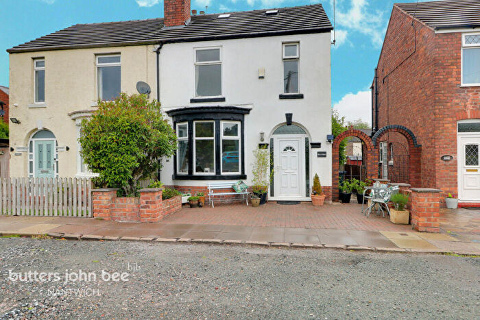 3 Bedroom Semi-Detached House For Sale In Middlewich Road, Nantwich, CW5