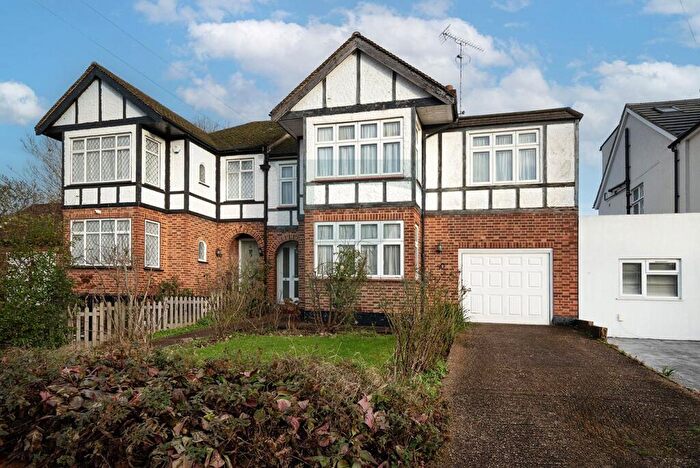 4 Bedroom Semi Detached House For Sale In Fernside Avenue, Mill Hill, London, NW7