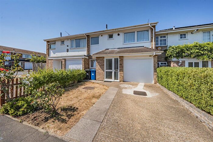 3 Bedroom Terraced House For Sale In White Horse Road, Windsor, SL4