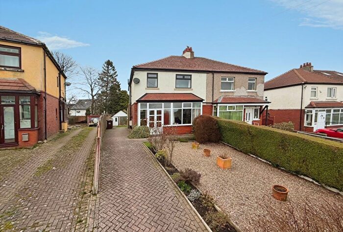 4 Bedroom Semi Detached House For Sale In Duchy Drive, Heaton, Bradford, BD9