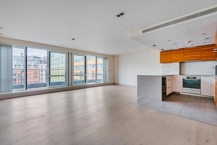 2 Bedroom Flat To Rent In Park Street, London, SW6