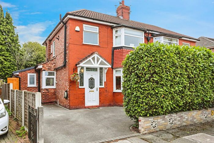 3 Bedroom Semi Detached House For Sale In Bankfield Avenue, Heaton Norris, Stockport, SK4