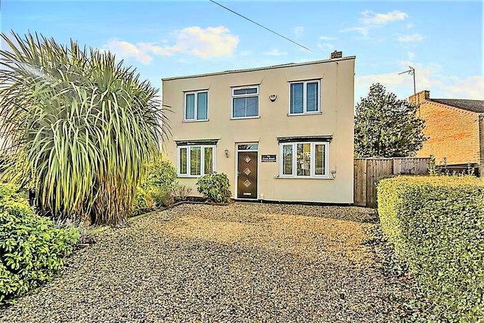 3 Bedroom Detached House To Rent In Norwich Road, Wisbech, PE13