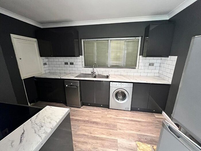 1 Bedroom Apartment For Sale In Shevon Way, Brentwood, Essex, CM14