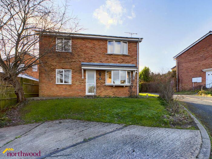 3 Bedroom Detached House To Rent In Hillside Close, Banbury, OX16