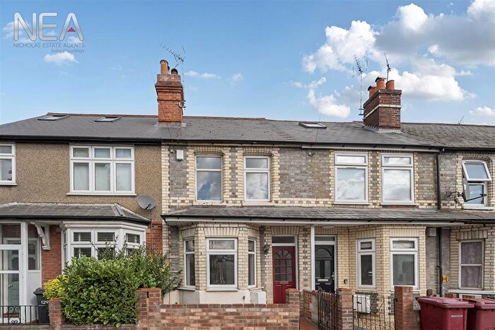 3 Bedroom Terraced House To Rent In South View Avenue, Caversham, Reading, RG4