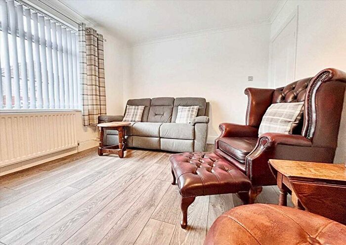 2 Bedroom Semi-Detached House For Sale In Seagrave Ave, Kirkby In Ashfield, NG17