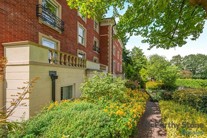 1 Bedroom Flat For Sale In Cartwright Court, Victoria Road, Malvern, WR14