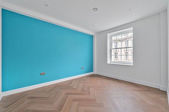 1 Bedroom Flat To Rent In Claremont Road, Surbiton, KT6