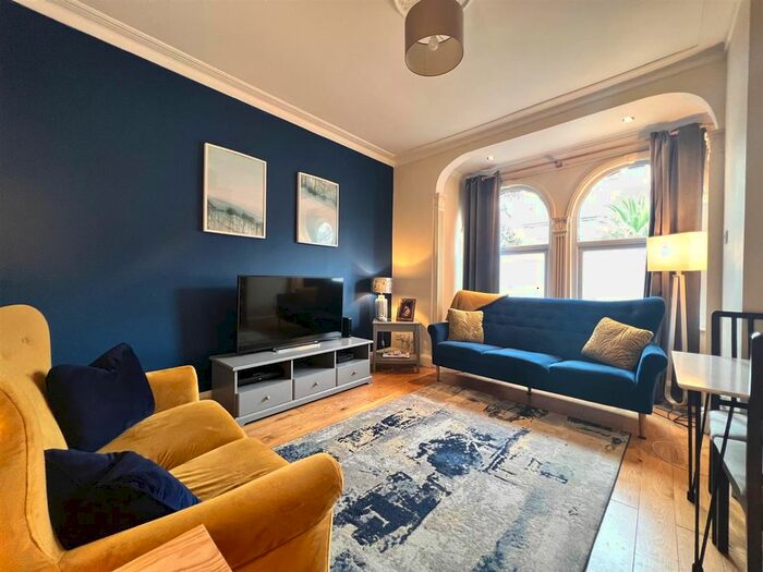 3 Bedroom End Of Terrace House To Rent In Verdant Lane, London, SE6