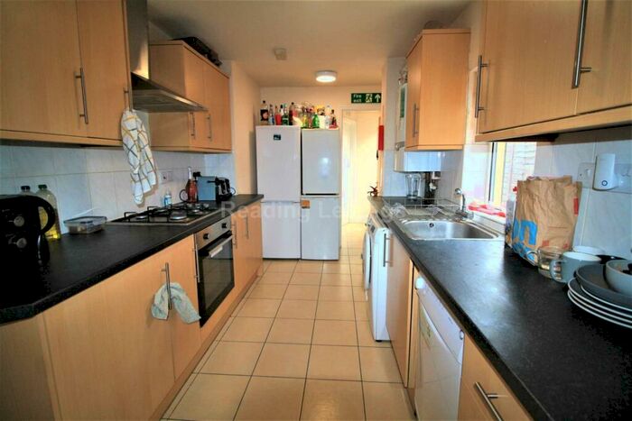5 Bedroom Terraced House To Rent In Hatherley Road, Reading - Gas Included, RG1