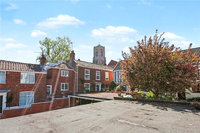 2 Bedroom Semi-Detached House For Sale In Damocles Court, Norwich, Norfolk, NR2