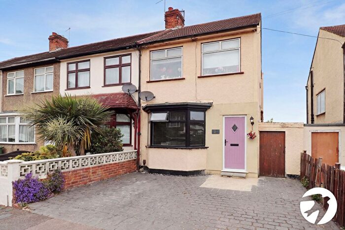 3 Bedroom End Terrace House For Sale In Elstree Gardens, Belvedere, DA17