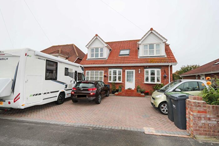4 Bedroom Detached House For Sale In Sandy Point Road, Hayling Island, PO11