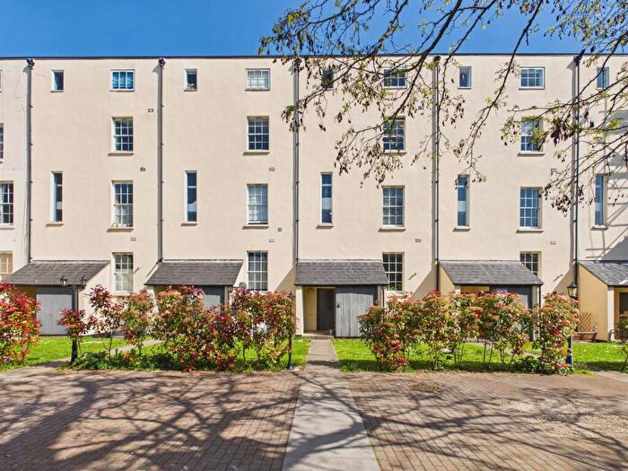 1 Bedroom Apartment For Sale In Brunswick Square, Gloucester, GL1