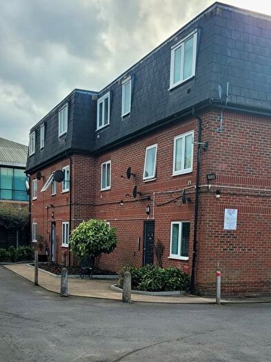 1 Bedroom Flat For Sale In Ibotson Court, Poyle Road, Colnbrook, SL3