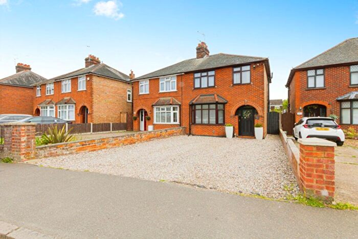 4 Bedroom Semi-Detached House For Sale In Ipswich Road, Colchester, CO4