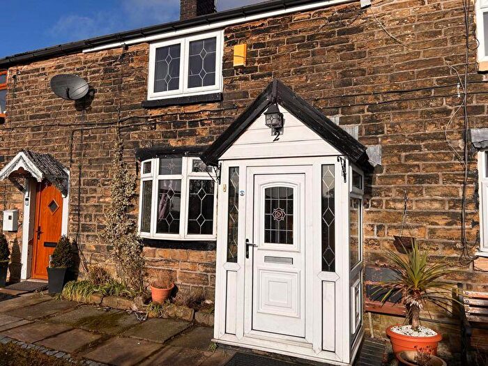 2 Bedroom Cottage To Rent In Hulmes Terrace, Bolton, BL2