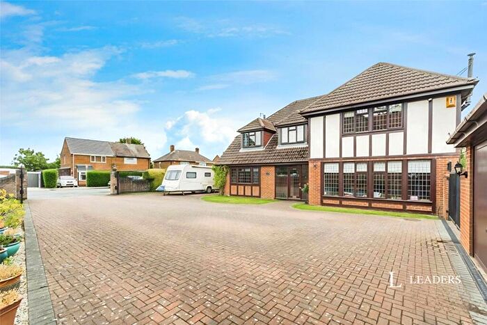 5 Bedroom Detached House For Sale In Clipstone Drive, Forest Town, Mansfield, NG19