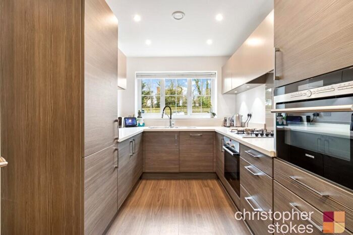 3 Bedroom End Of Terrace House For Sale In Hastings Avenue, Cheshunt, Waltham Cross, Hertfordshire, EN7