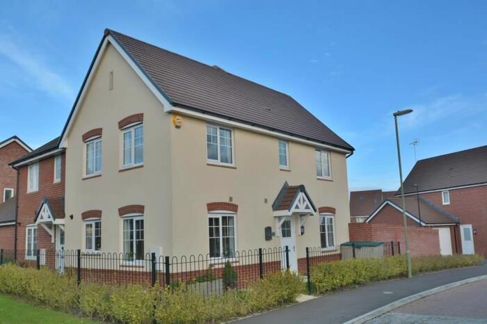 3 Bedroom Semi-Detached House To Rent In Woolwich Way, Andover, SP11