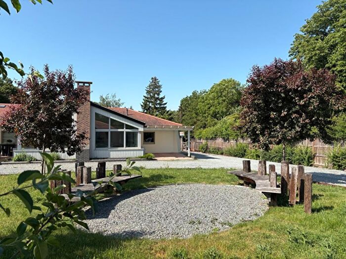 2 Bedroom Bungalow For Sale In Maidstone Road, Hadlow, Tonbridge, TN11