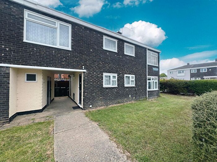2 Bedroom Maisonette For Sale In Braybrooke, Basildon, SS14