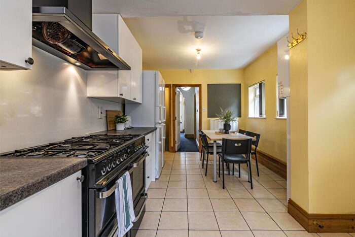 6 Bedroom House To Rent In Sherwin Road, Lenton, Nottingham, NG7
