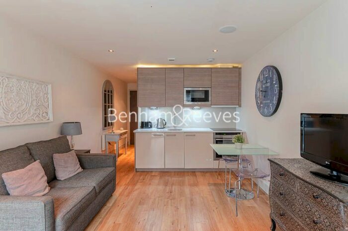 Studio To Rent In Park Street, Chelsea, SW6