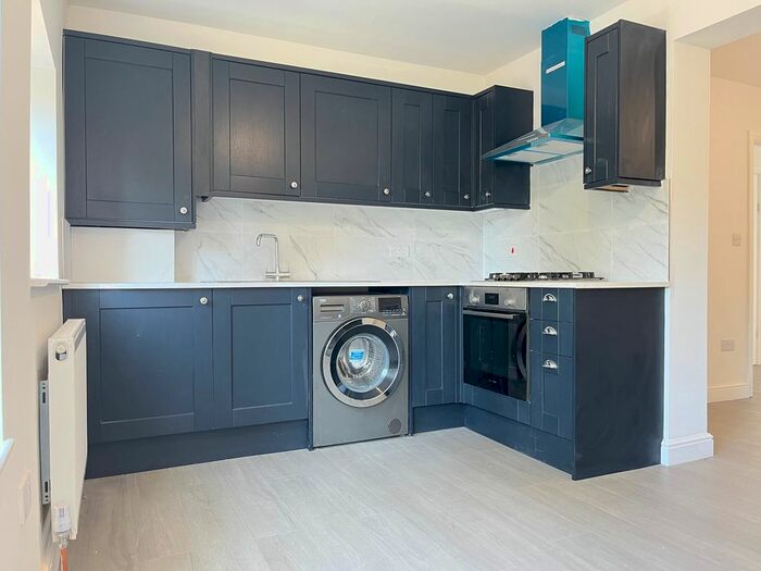 2 Bedroom Flat To Rent In Percy Gardens, Enfield/Ponders End, EN3