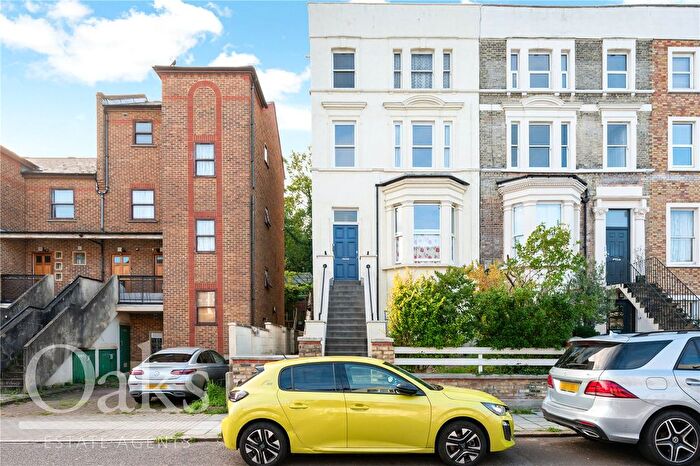 1 Bedroom Flat For Sale In Knollys Road, Streatham, SW16
