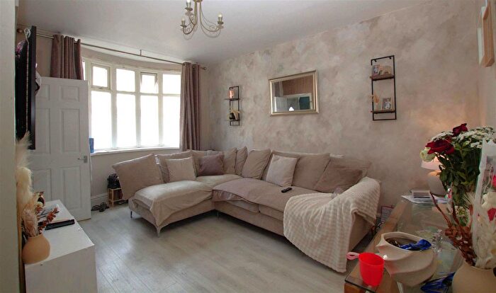 3 Bedroom Terraced House For Sale In Norcliffe Street, Middlesbrough, TS3