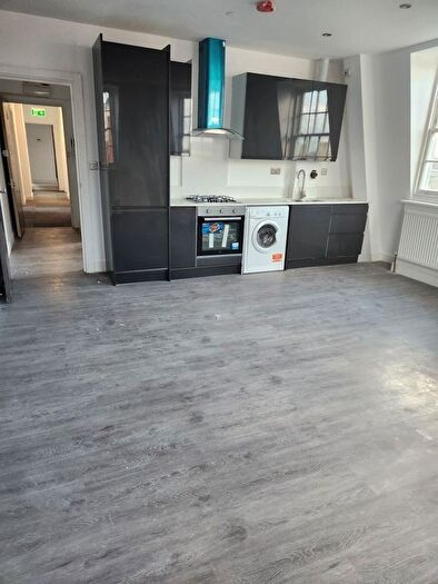 1 Bedroom Flat To Rent In High Street, Watford, WD17