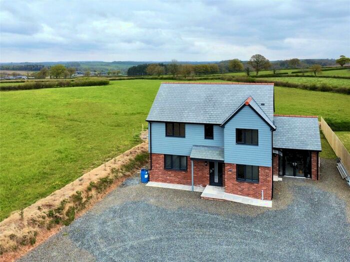 4 Bedroom Detached House For Sale In Sheepwash, Beaworthy, EX21