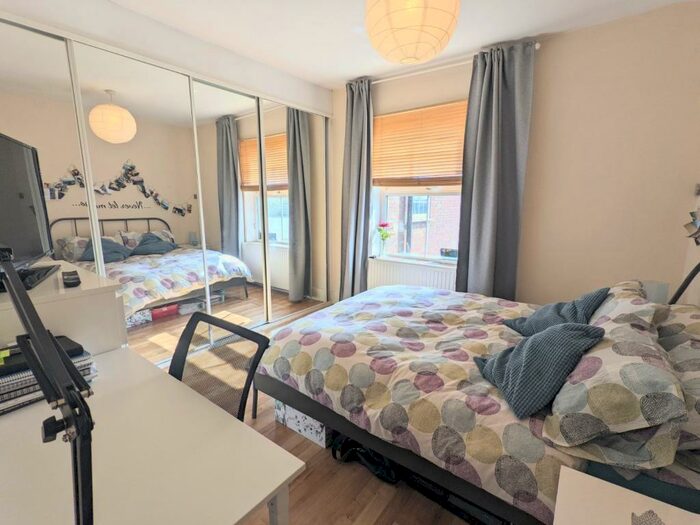1 Bedroom Flat To Rent In Regents Park Road, London, N3
