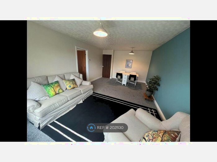 2 Bedroom Flat To Rent In Welton Court, Leeds, LS6