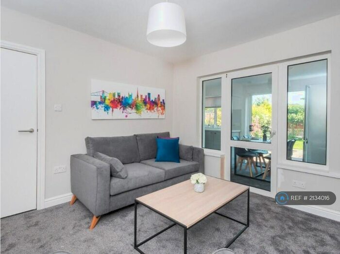 4 Bedroom Semi-Detached House To Rent In Wades Road, Filton, Bristol, BS34