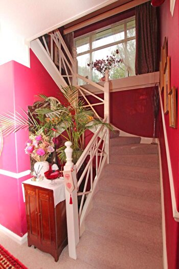 4 Bedroom Detached House For Sale In Pashley Road, Eastbourne, BN20