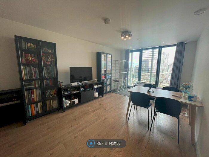 1 Bedroom Flat To Rent In Stratosphere Tower, London, E15