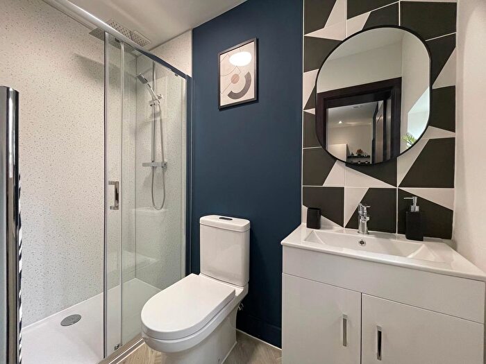 1 Bedroom Studio To Rent In Clarendon Road, Luton, Bedfordshire, LU2