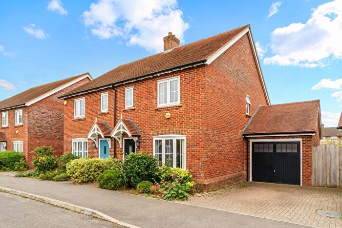3 Bedroom Semi-Detached House For Sale In Preston Manor Road, Tadworth, KT20